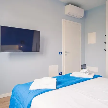 Blue - Italian Homing Appartement